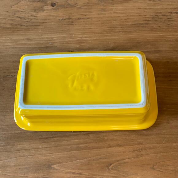 Fiesta Ware Loaf Pan Meatloaf Bread Baker Daffodil Yellow Dish Made in USA - Picture 6 of 8